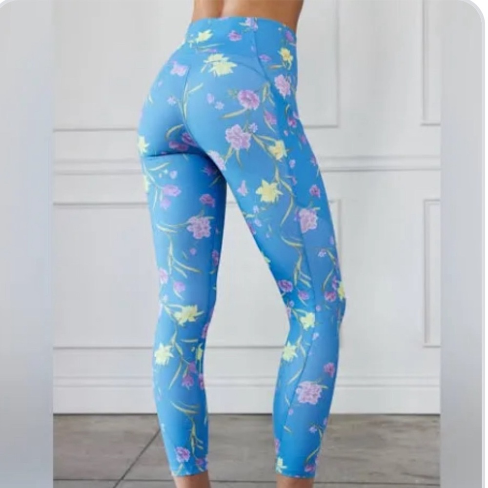 Bogo 50% Off Fabletics 3piece Windbreaker Legging… - image 8